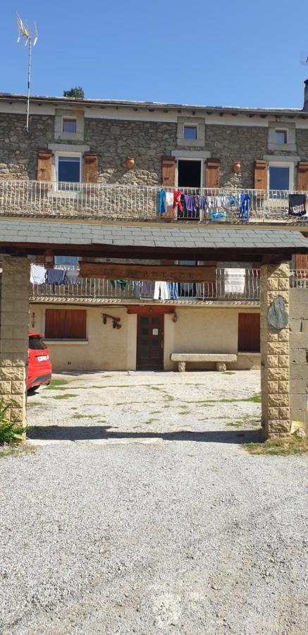 Studio Montagne Cerdagne A Saillagouse Bagian luar foto