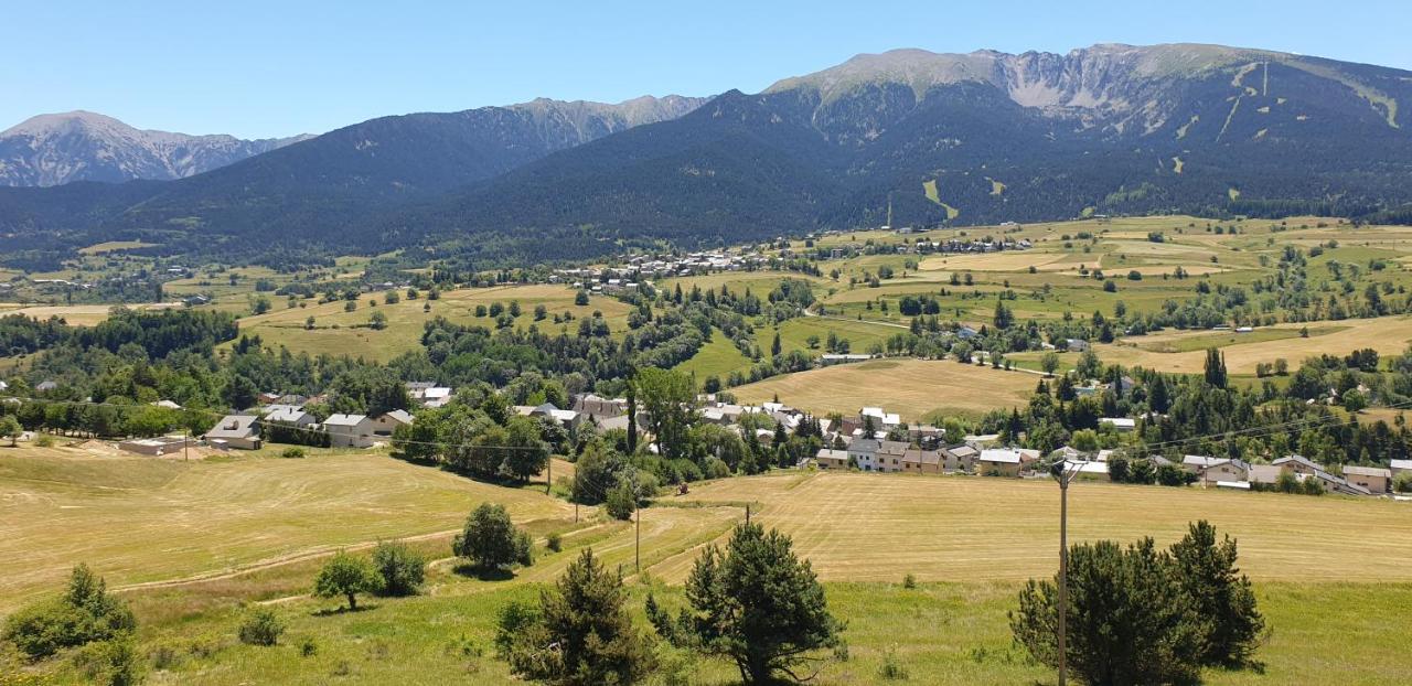 Studio Montagne Cerdagne A Saillagouse Bagian luar foto